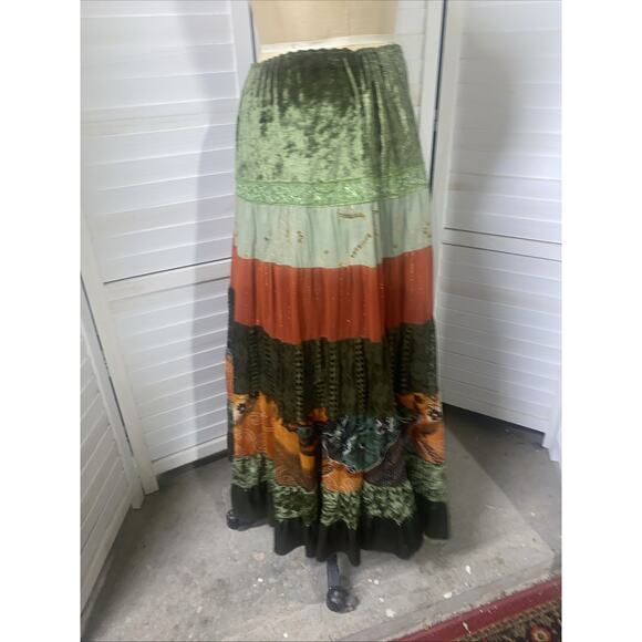 Y2K Baranda Women’s Size 28” Peasant Skirt Tiered Velvet Ruffle Lace Boho Maxi - Picture 6 of 9